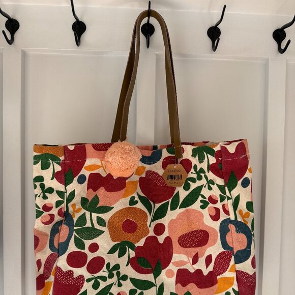 Floral Themed Eccolo Canvas Women's Tote Bag - Picture 2 of 7